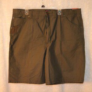 Wrangler Workwear Technician size 44 relaxed fit cargo shorts NWT